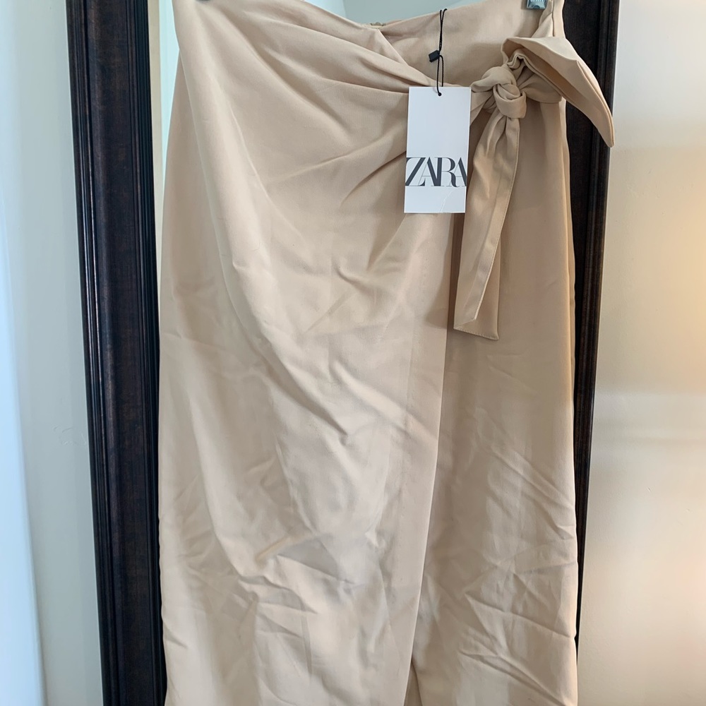 Zara long skirt cream color